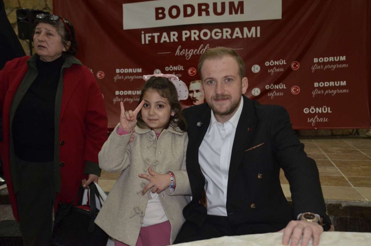 MHP Muğla Teşkilatı Bodrum’da İftar Sofrasında Buluştu 4